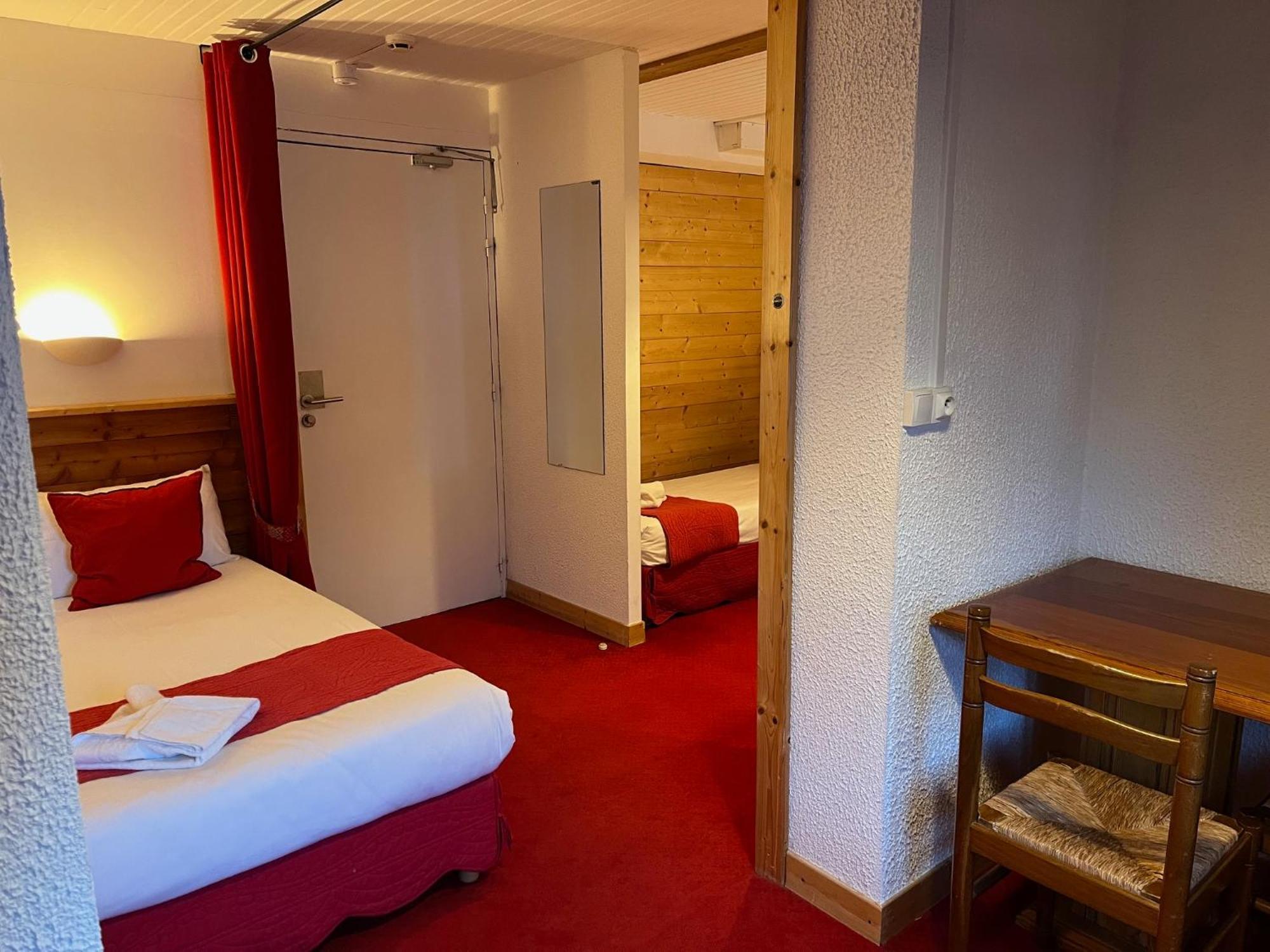 Hotel Valentin Pied Des Pistes レ・デュー・アルプ エクステリア 写真